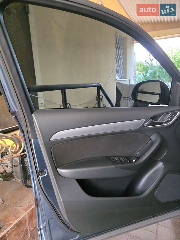 Позашляховик / Кросовер Audi Q3 2016 в Дніпрі