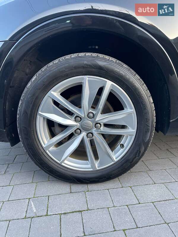 Позашляховик / Кросовер Audi Q3 2016 в Львові фото 5 Позашляховик / Кросовер Audi Q3 2016 в Львові