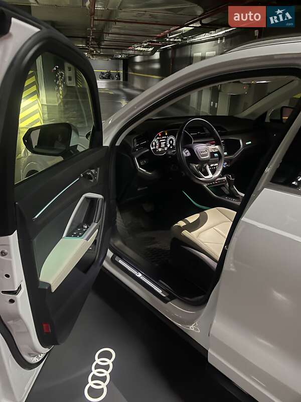 Внедорожник / Кроссовер Audi Q3 2022 в Одессе