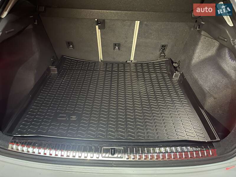 Внедорожник / Кроссовер Audi Q3 2022 в Одессе