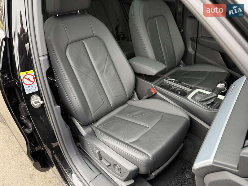 Внедорожник / Кроссовер Audi Q3 2020 в Киеве