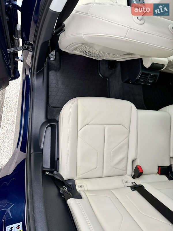 Позашляховик / Кросовер Audi Q3 2019 в Києві