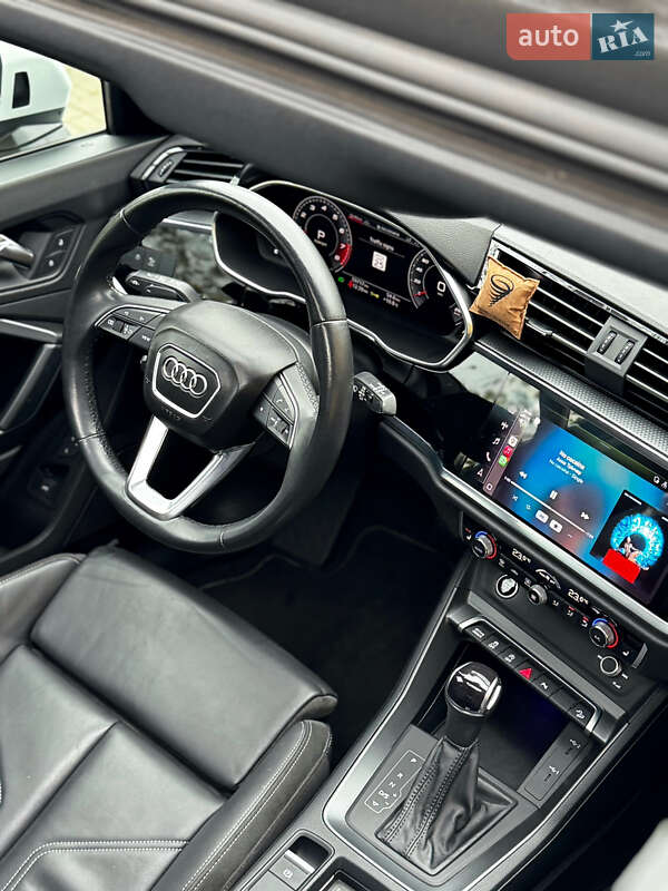 Внедорожник / Кроссовер Audi Q3 2021 в Одессе