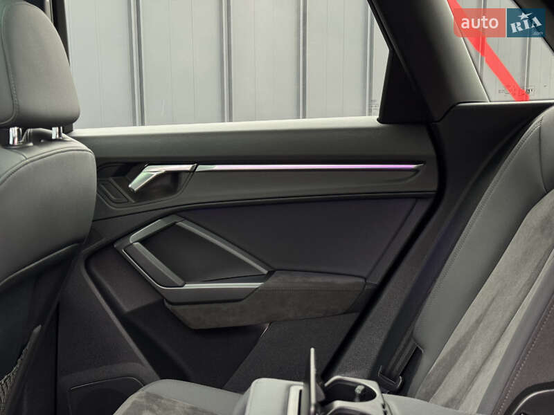 Внедорожник / Кроссовер Audi Q3 2022 в Луцке