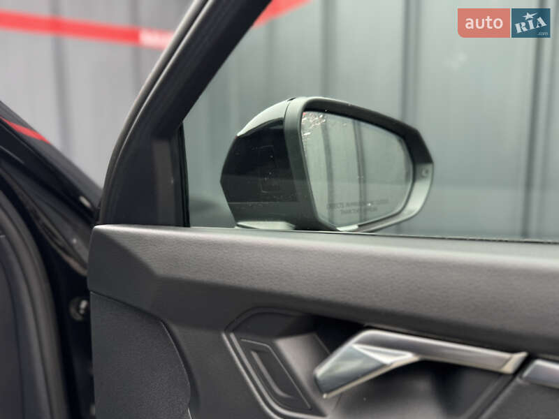 Внедорожник / Кроссовер Audi Q3 2022 в Луцке