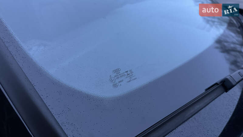 Внедорожник / Кроссовер Audi Q3 2020 в Киеве