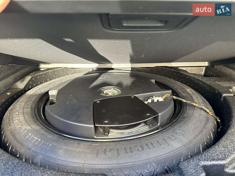 Внедорожник / Кроссовер Audi Q3 2016 в Киеве