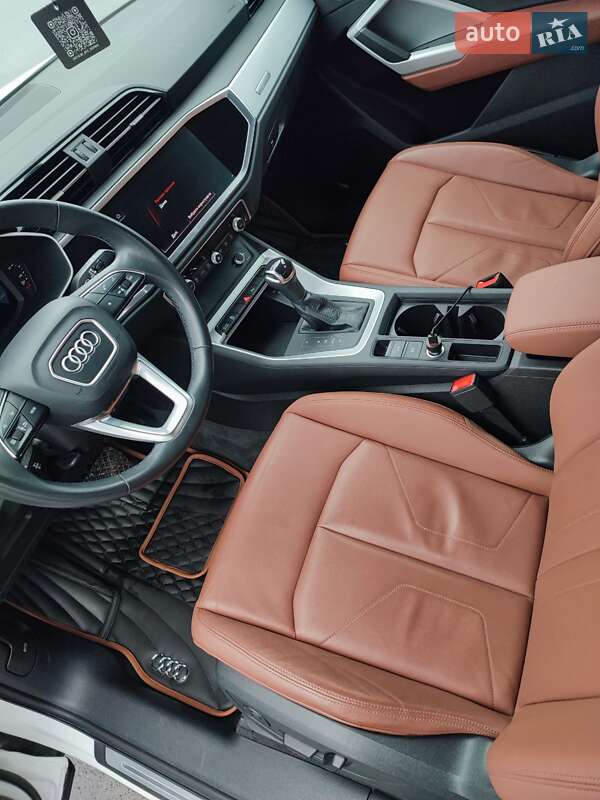 Позашляховик / Кросовер Audi Q3 2021 в Чернігові