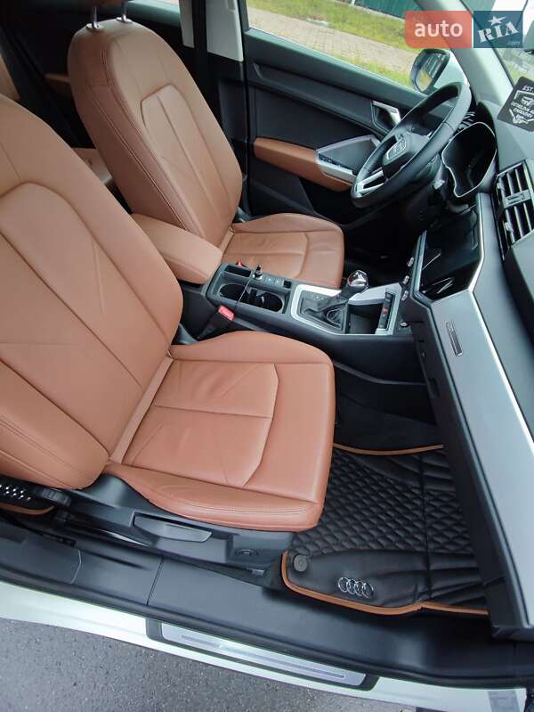 Позашляховик / Кросовер Audi Q3 2021 в Чернігові