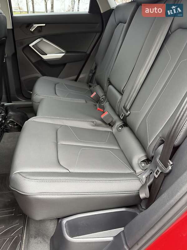 Внедорожник / Кроссовер Audi Q3 2021 в Киеве фото 50 Внедорожник / Кроссовер Audi Q3 2021 в Киеве