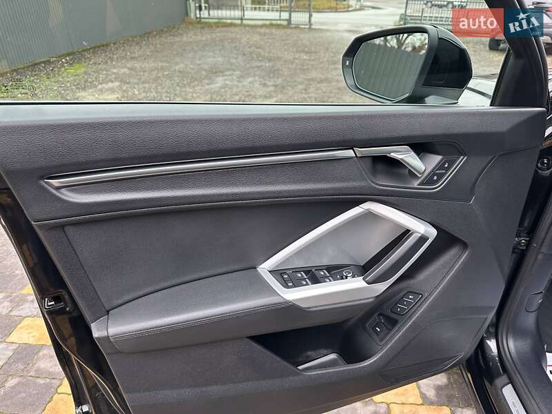 Внедорожник / Кроссовер Audi Q3 2022 в Львове фото 16 Внедорожник / Кроссовер Audi Q3 2022 в Львове