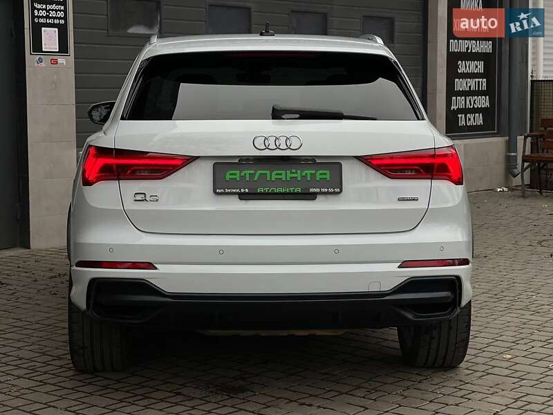 Внедорожник / Кроссовер Audi Q3 2019 в Одессе