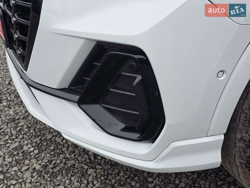 Внедорожник / Кроссовер Audi Q3 2019 в Тернополе