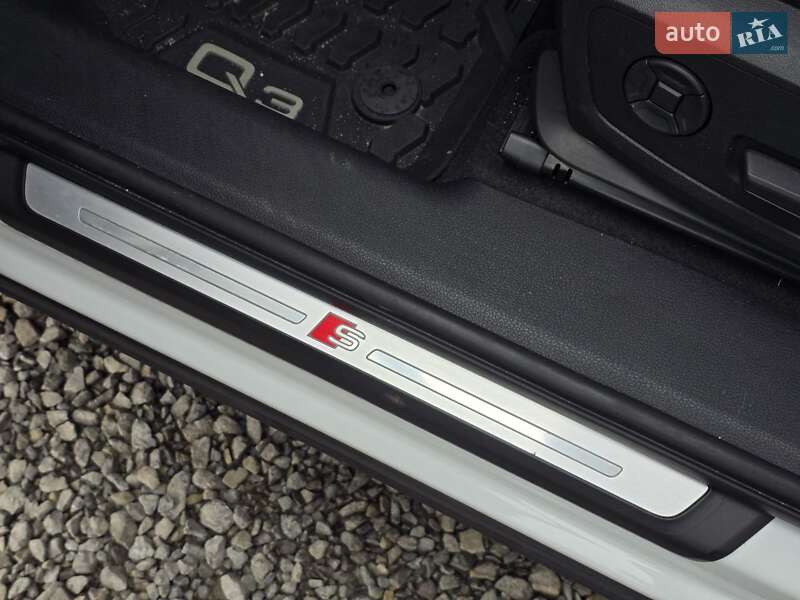 Внедорожник / Кроссовер Audi Q3 2019 в Тернополе