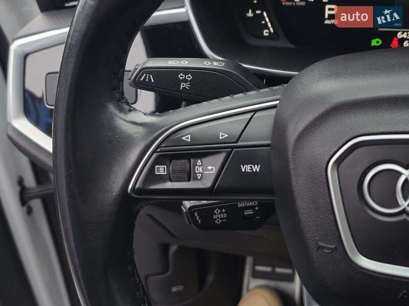 Внедорожник / Кроссовер Audi Q3 2019 в Тернополе