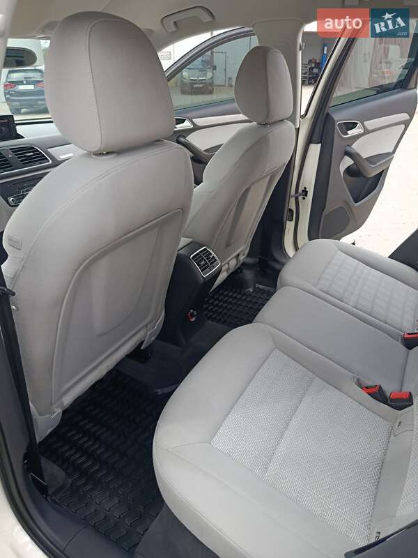 Внедорожник / Кроссовер Audi Q3 2012 в Коломые