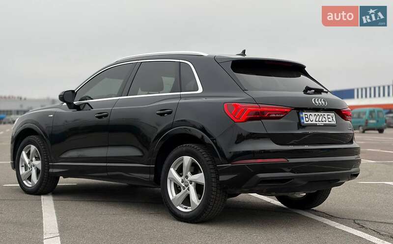 Внедорожник / Кроссовер Audi Q3 2019 в Львове