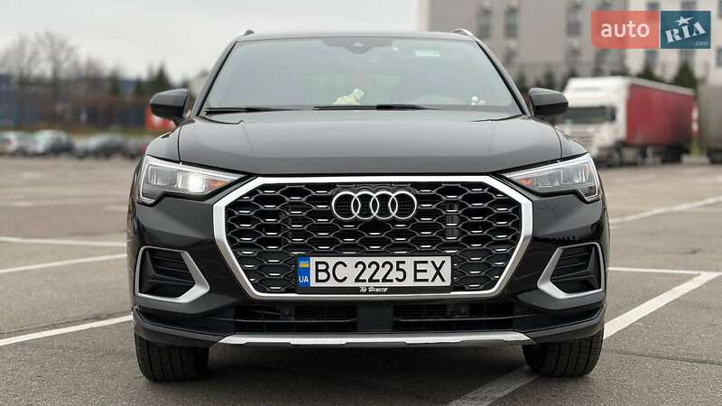 Внедорожник / Кроссовер Audi Q3 2019 в Львове