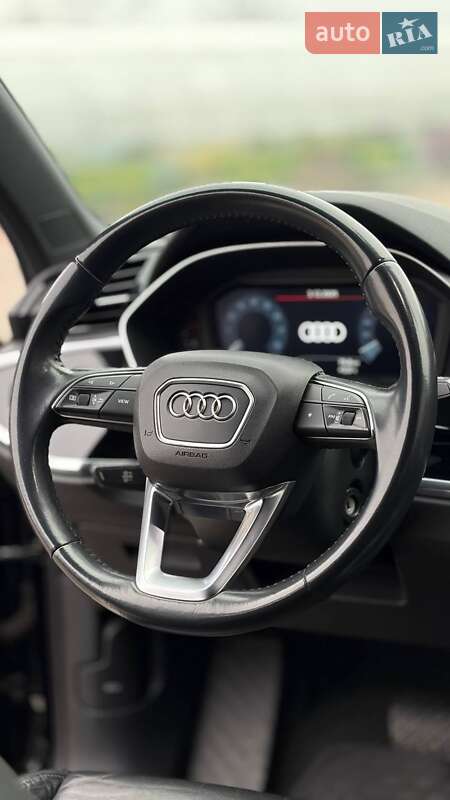 Внедорожник / Кроссовер Audi Q3 2019 в Львове