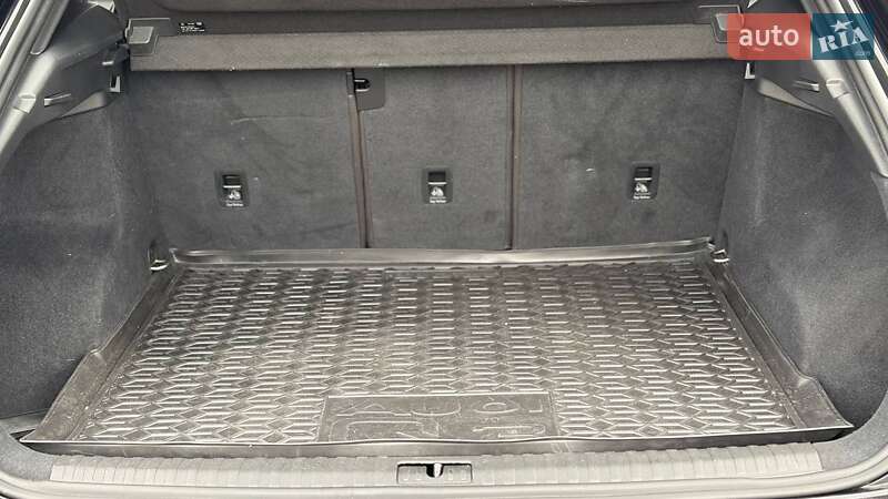 Внедорожник / Кроссовер Audi Q3 2019 в Львове