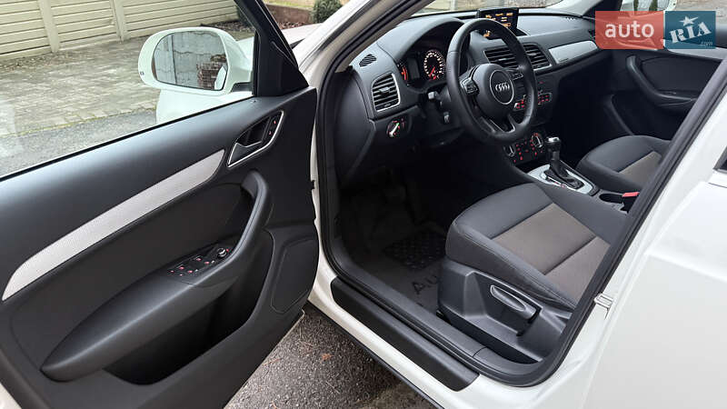 Внедорожник / Кроссовер Audi Q3 2013 в Киеве