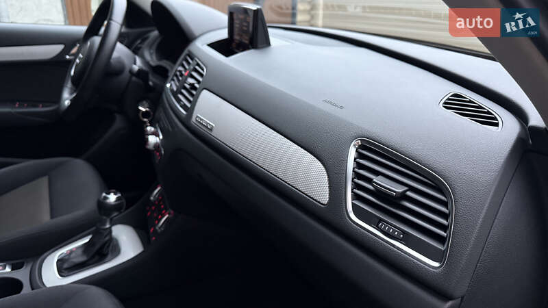 Внедорожник / Кроссовер Audi Q3 2013 в Киеве