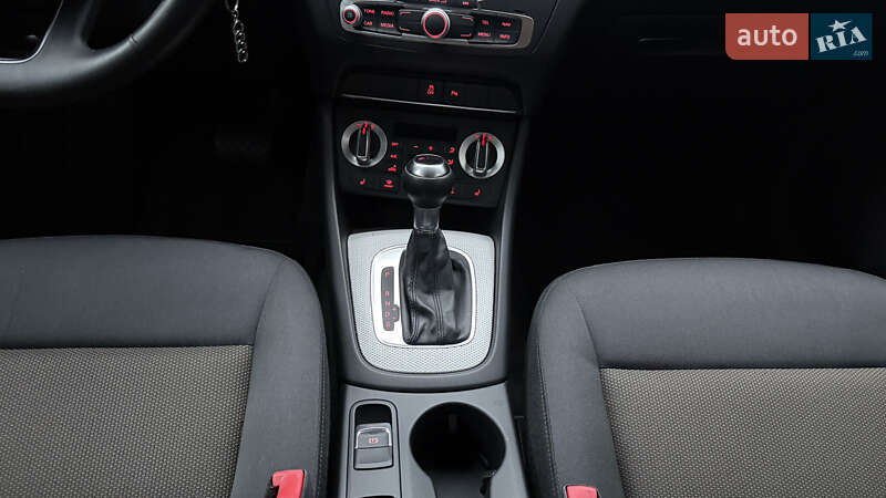 Внедорожник / Кроссовер Audi Q3 2013 в Киеве