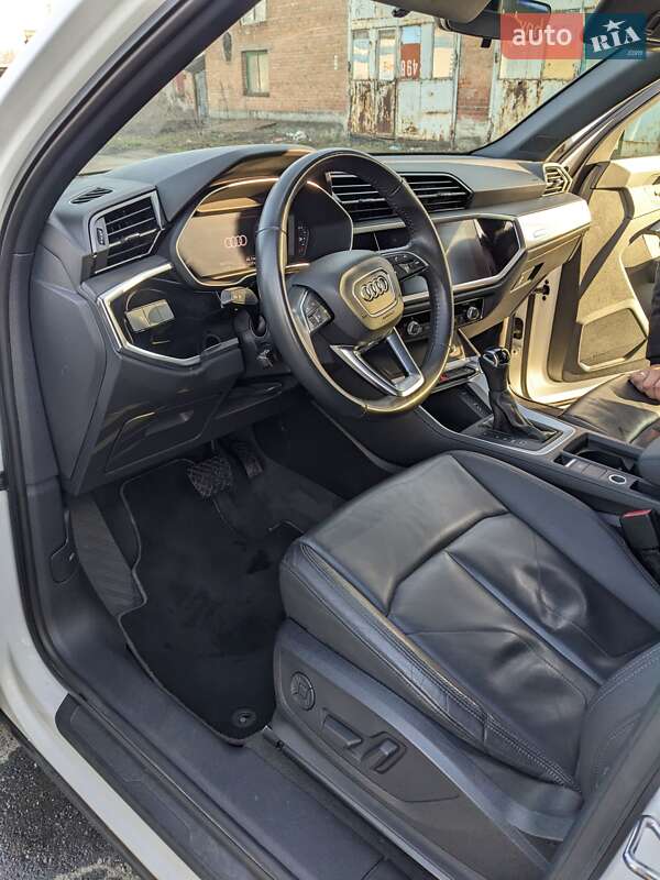 Внедорожник / Кроссовер Audi Q3 2019 в Лубнах фото 24 Внедорожник / Кроссовер Audi Q3 2019 в Лубнах