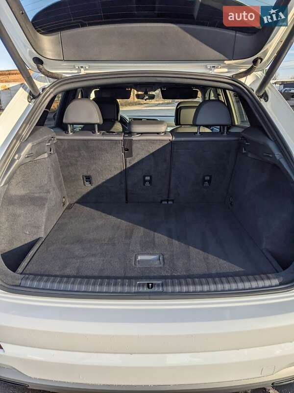 Внедорожник / Кроссовер Audi Q3 2019 в Лубнах фото 40 Внедорожник / Кроссовер Audi Q3 2019 в Лубнах