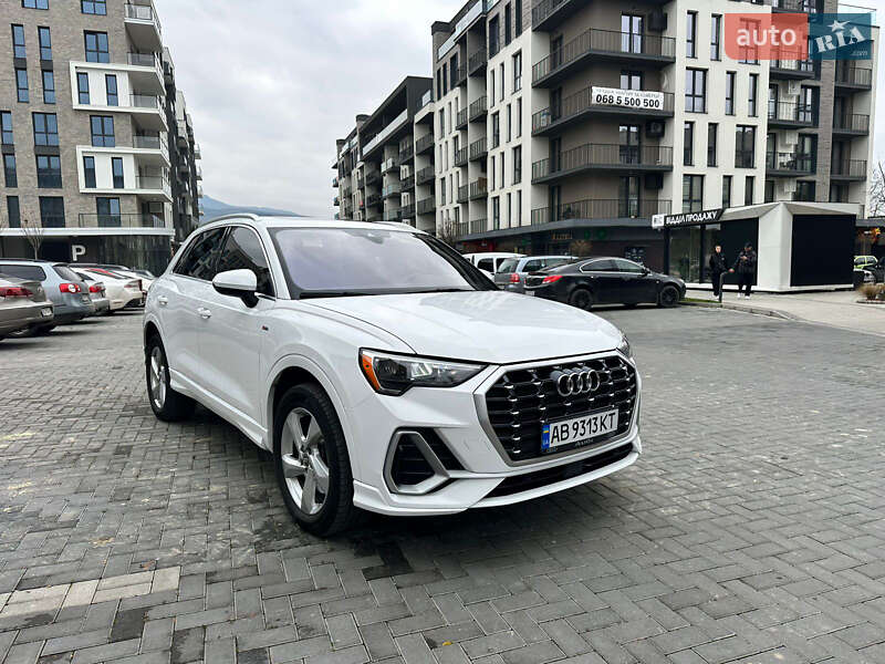 Внедорожник / Кроссовер Audi Q3 2019 в Тячеве фото Внедорожник / Кроссовер Audi Q3 2019 в Тячеве