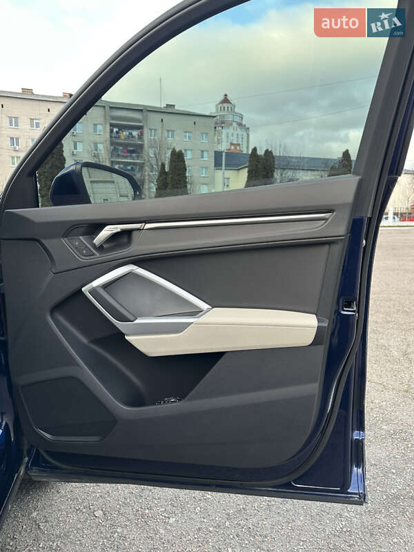 Внедорожник / Кроссовер Audi Q3 2024 в Белой Церкви