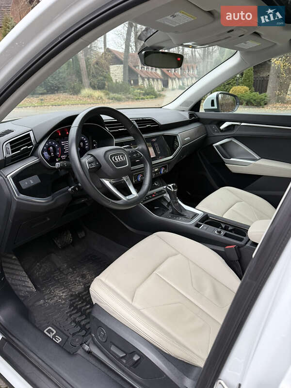 Внедорожник / Кроссовер Audi Q3 2019 в Львове