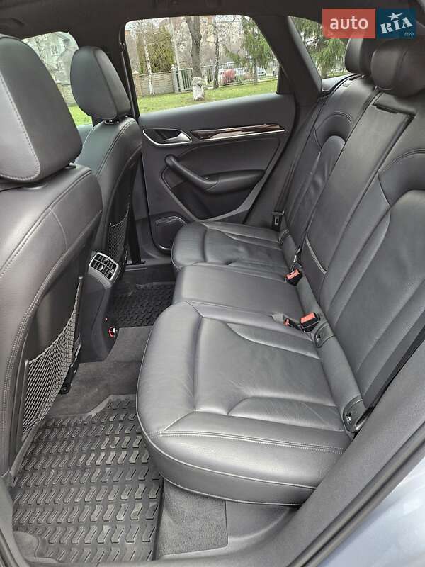 Внедорожник / Кроссовер Audi Q3 2015 в Черновцах