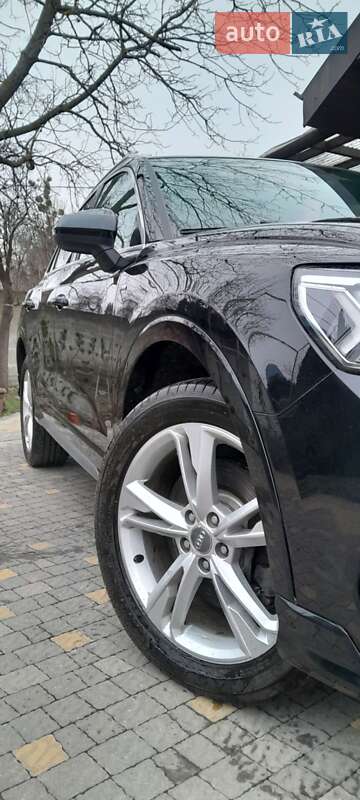 Внедорожник / Кроссовер Audi Q3 2020 в Стрые