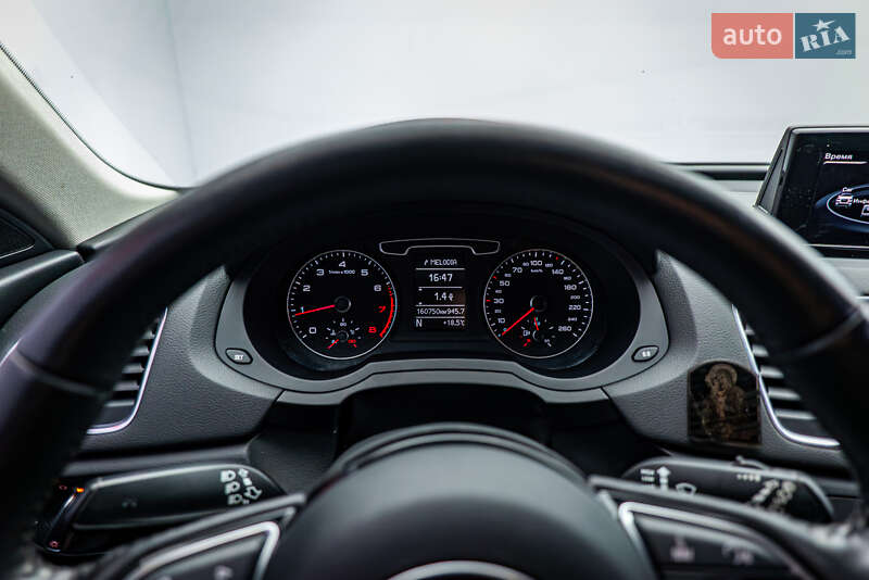 Внедорожник / Кроссовер Audi Q3 2013 в Киеве фото 13 Внедорожник / Кроссовер Audi Q3 2013 в Киеве