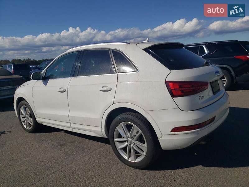 Внедорожник / Кроссовер Audi Q3 2016 в Полтаве