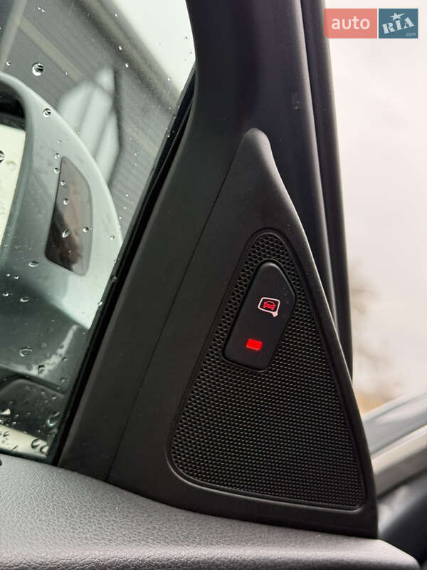 Внедорожник / Кроссовер Audi Q3 2015 в Самборе фото 45 Внедорожник / Кроссовер Audi Q3 2015 в Самборе