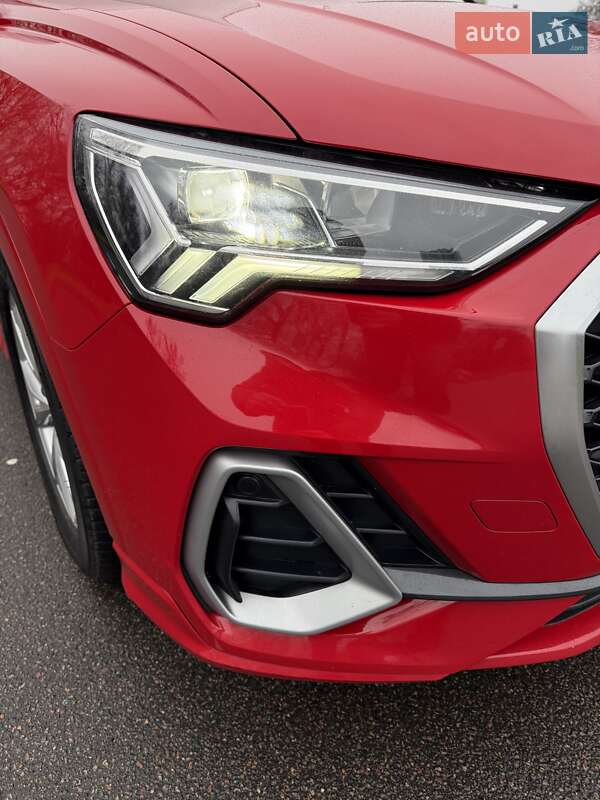 Внедорожник / Кроссовер Audi Q3 2021 в Киеве