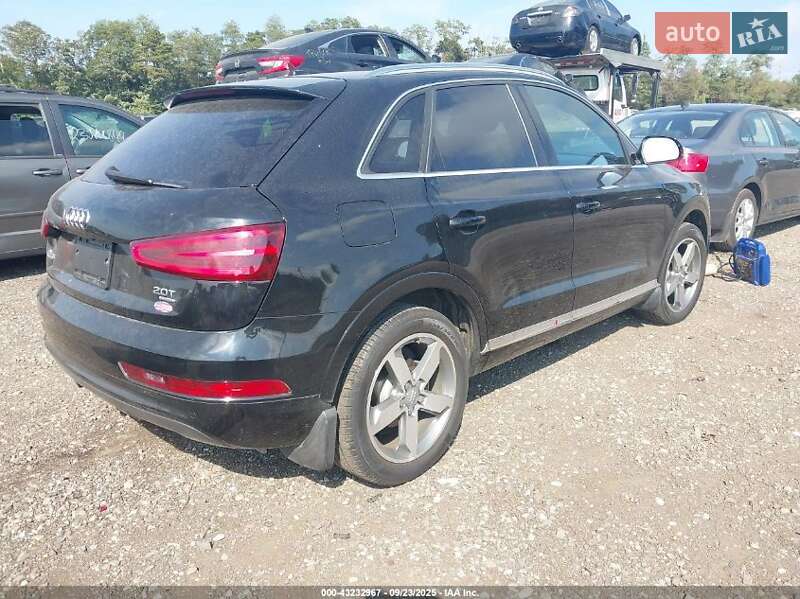 Внедорожник / Кроссовер Audi Q3 2015 в Одессе