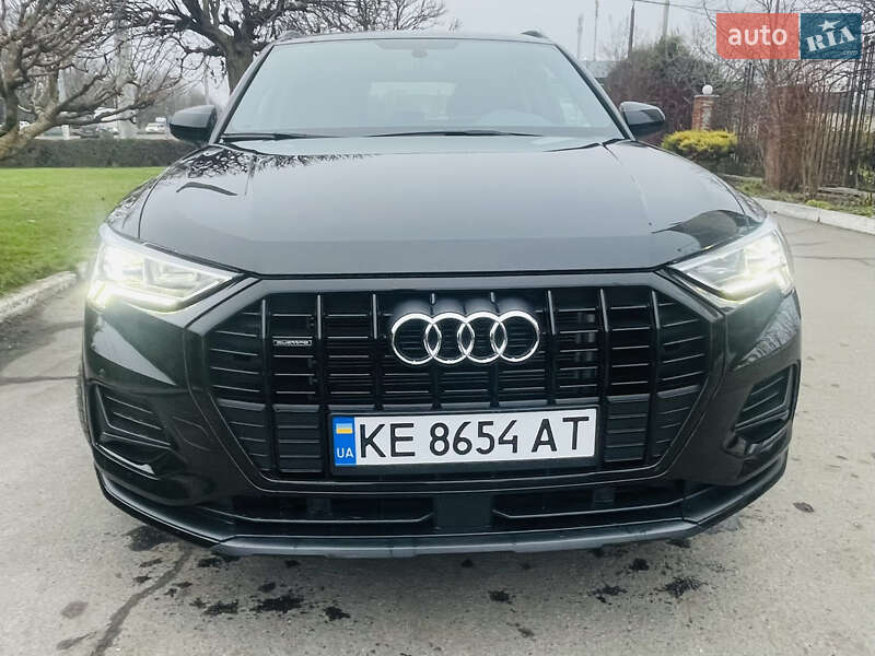 Внедорожник / Кроссовер Audi Q3 2022 в Днепре