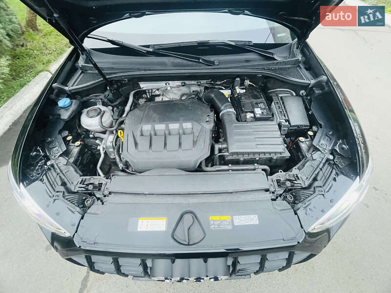 Внедорожник / Кроссовер Audi Q3 2022 в Днепре