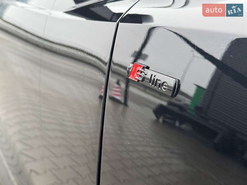 Внедорожник / Кроссовер Audi Q3 2024 в Киеве