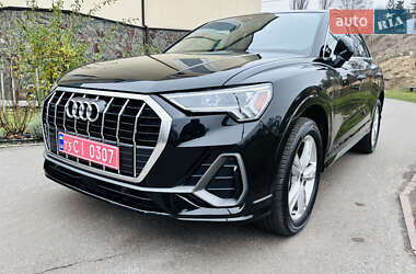 Внедорожник / Кроссовер Audi Q3 2024 в Вышгороде