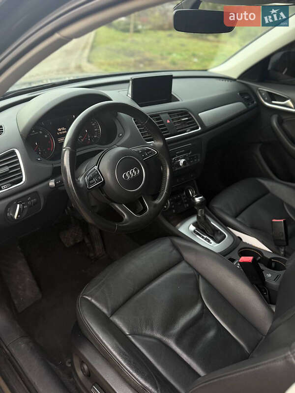 Внедорожник / Кроссовер Audi Q3 2017 в Львове