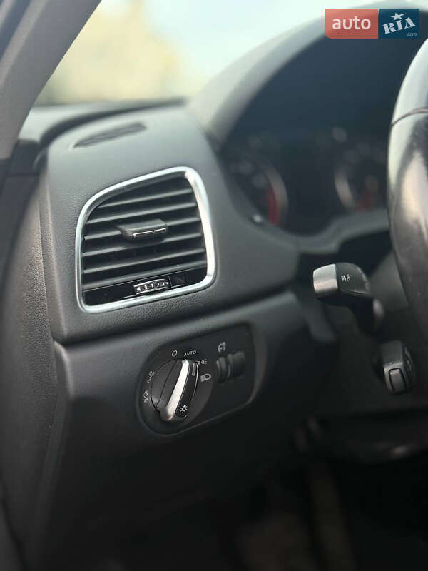 Внедорожник / Кроссовер Audi Q3 2017 в Львове