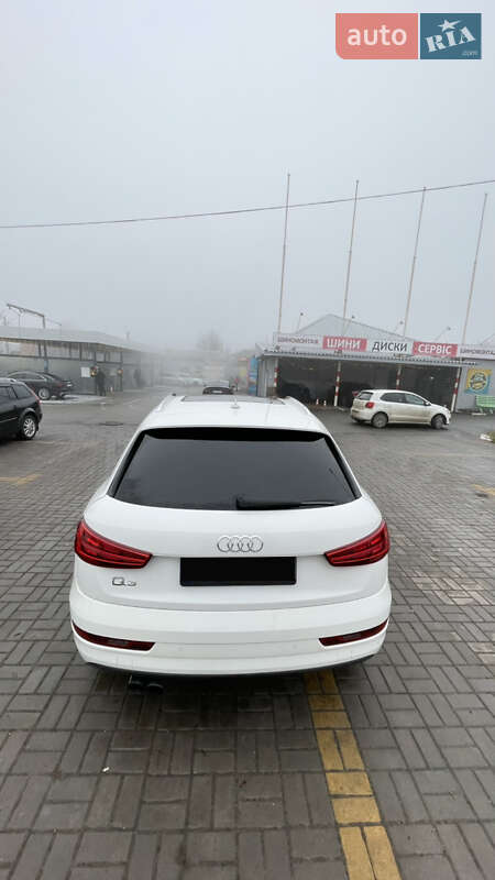 Внедорожник / Кроссовер Audi Q3 2015 в Харькове