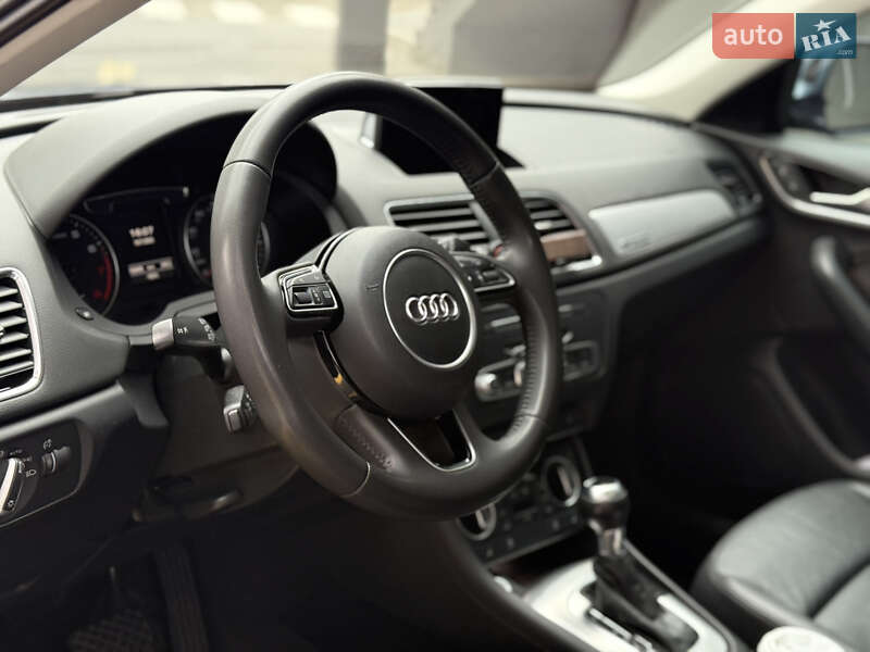Внедорожник / Кроссовер Audi Q3 2015 в Львове