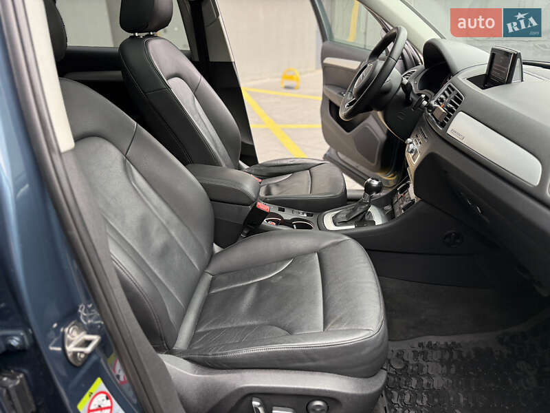 Внедорожник / Кроссовер Audi Q3 2015 в Львове