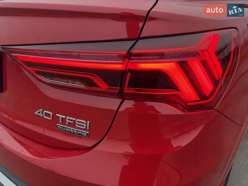 Внедорожник / Кроссовер Audi Q3 2021 в Киеве