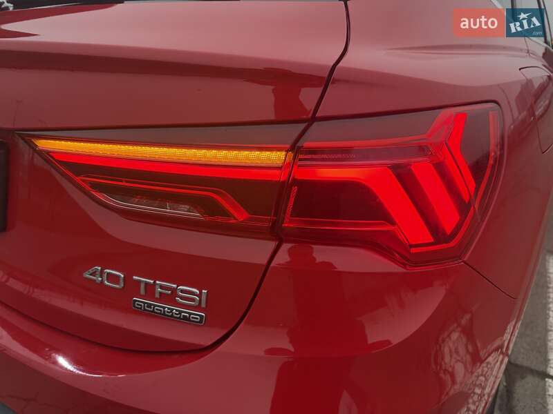 Внедорожник / Кроссовер Audi Q3 2021 в Киеве